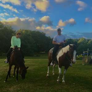 Getting comfortable on 9er & Gunnar before our trail ride with Jaqueline and Rob!