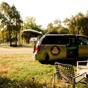 Dennis has 2-3 chairs and tables you are able to use for free. We camped in our camper van for the night.