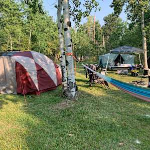Green platform tent supplied by Eric.
