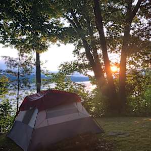 Lakefront Camping