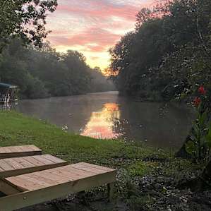 Shady Grove on Lake Harding