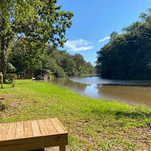 Shady Grove on Lake Harding