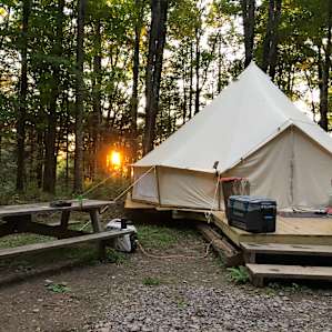 Whole in the wall glamping- site 2