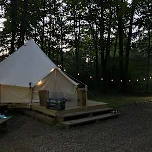 Whole in the wall glamping- site 2