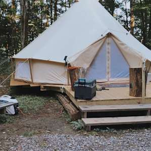 Whole in the wall glamping- site 2