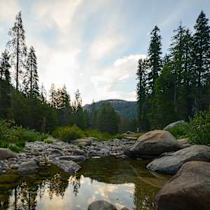Morning over the slowly flowing Kaweah River.
