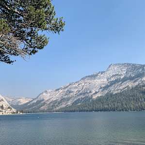A stop along Tioga Pass.