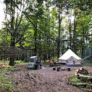 Whole in the wall glamping- site 2
