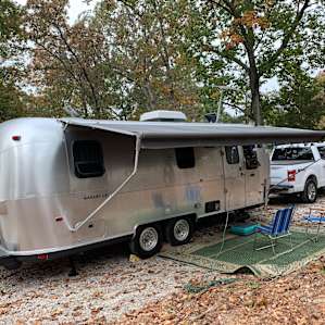 Spring Lake Full hook-up RV sites