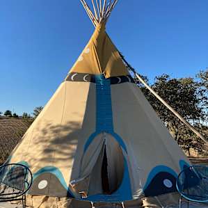 Marley Deluxe Glamping Tipi w Views
