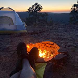 Canyon Overlook Tent Pitch