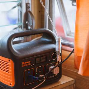 Power supply for charging up a storm
