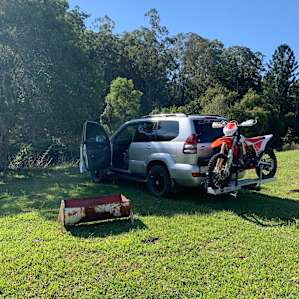 Scrubby Creek Camp(Caravan & 2WD)