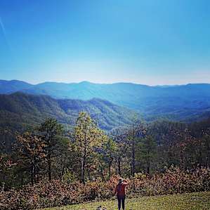 Easy access to a hike with beautiful views, host even had a hand drawn map