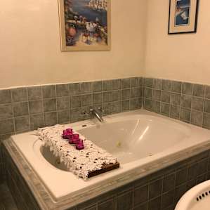 Wonderful jetted soaking tub.
