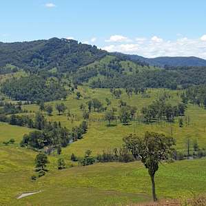 Riverrock, Bucketts Mountains