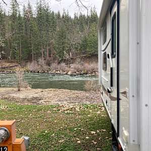 Quigleys Station Riverfront RV Park