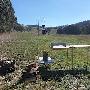 Open paddock to free camp in amongst the working farm.