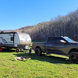 Mountain views on the river! Site 9