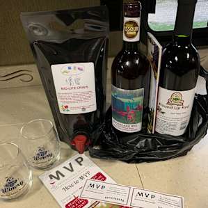 The wine and mead tasting was really fun! Dwight and Jean are terrific hosts - welcoming and friendly!