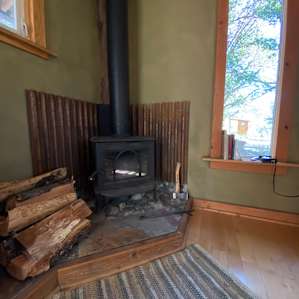 Shady Grove Cabin at Yale Creek