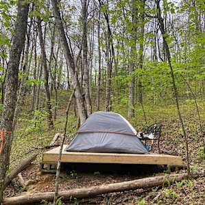 "David's Dugout" Tent Camp Platform