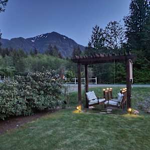 Luxury Pergola Bed Swing