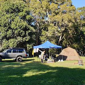 "Erinvale" Camping by a Billabong