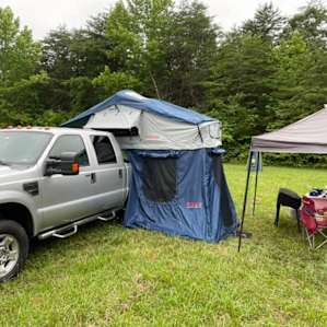 Plenty of room to find the perfect spot. In our case, a level one!