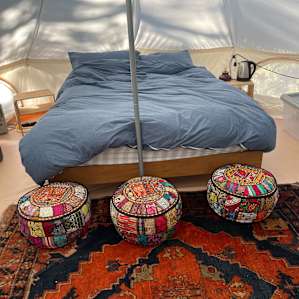 Love this comfy cozy bed!