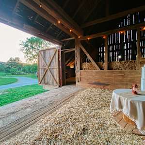 Big Red Barn Glamp w/ OutdoorShower