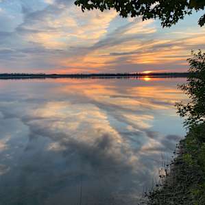 Private lake cabin-no public access