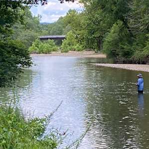 Private River- Kayaks & Bathhouse!