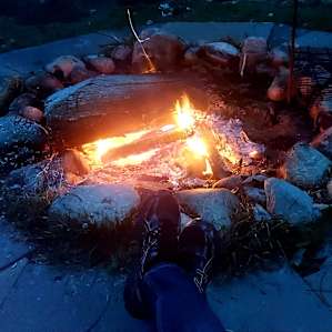 Awesome fire pit. Amply sized too!
