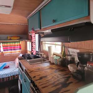 Vintage Camper in Rockaway Beach!