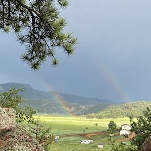 ⋒Far Out Camp⋒ 5Min to Guffey Gorge