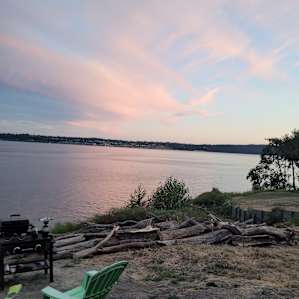 PNW Waterfront Yurt