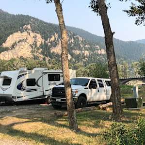 RV Campsite on River!