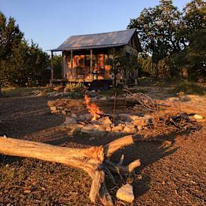 Cute Off-Grid CABIN on 84 ACRES