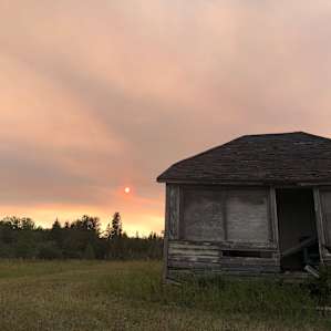 The homestead on the campsite made for a nice sunset photo.