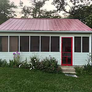 Charming River Cabins on the Bourbe