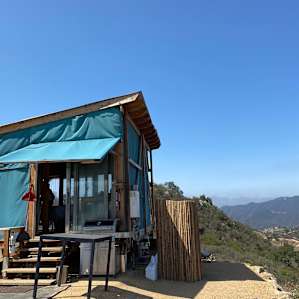 Bailes Hilltop Lodge