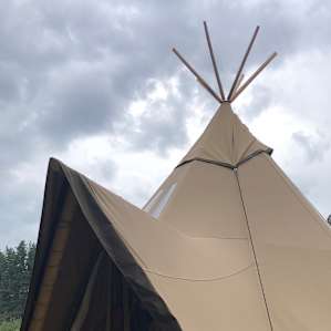 Creekside Glamping Tipis
