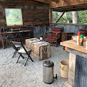 Creekside Glamping Tipis
