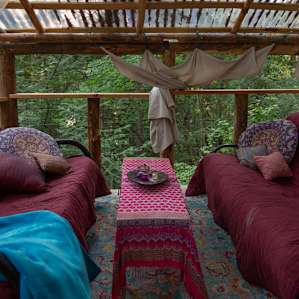 Flying Squirrel Tree House had a beautiful lounge area that was super cozy and comfy.