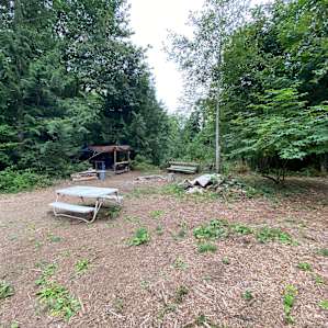 Part of the campground where a shelter is pictured as well as the fire pit (there was a burn ban while we camped out)