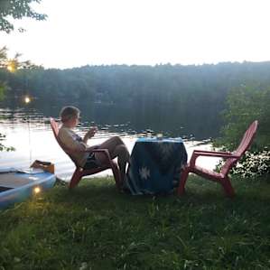 Recommend sunset dinners on the lake.