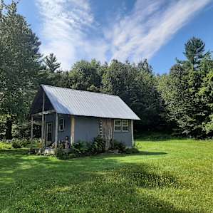 Wildflower Meadow - Off-Grid Cabin