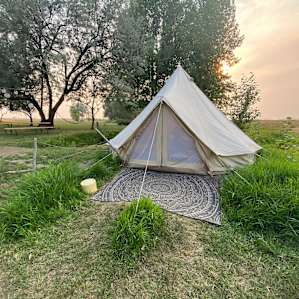 tent was clean and spacious!