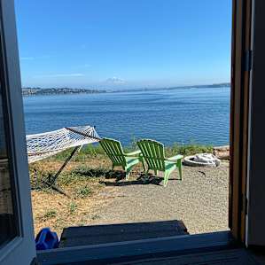 PNW Waterfront Yurt